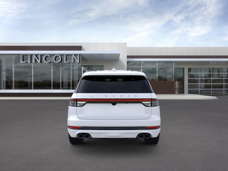 Lincoln Aviator Vehicle Full-screen Gallery Image 04
