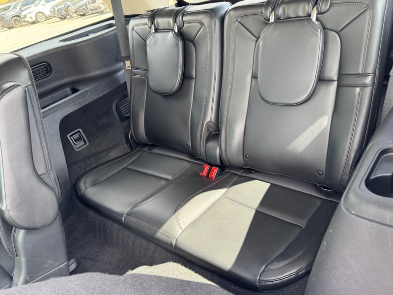 Lincoln Aviator Vehicle Full-screen Gallery Image 14