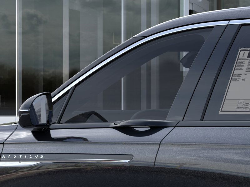 Lincoln Nautilus Vehicle Full-screen Gallery Image 20