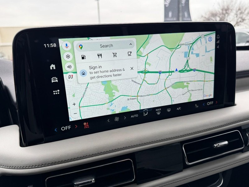 Lincoln Aviator Vehicle Full-screen Gallery Image 23