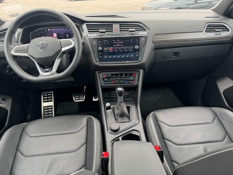 Volkswagen Tiguan Vehicle Full-screen Gallery Image 09