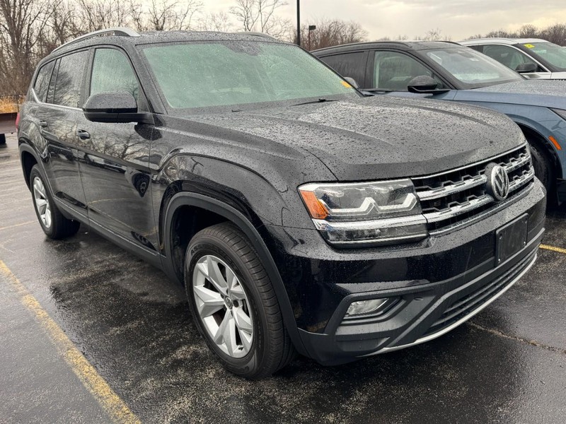 Volkswagen Atlas Vehicle Full-screen Gallery Image 03