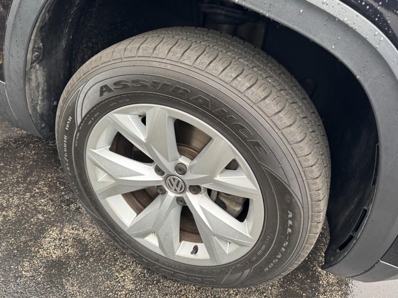 Volkswagen Atlas Vehicle Full-screen Gallery Image 04