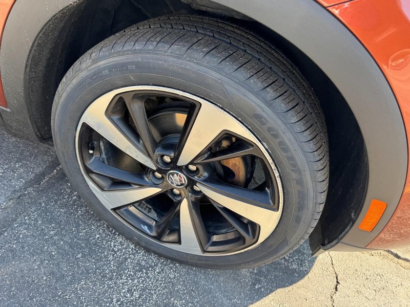 Buick Envision Vehicle Full-screen Gallery Image 04