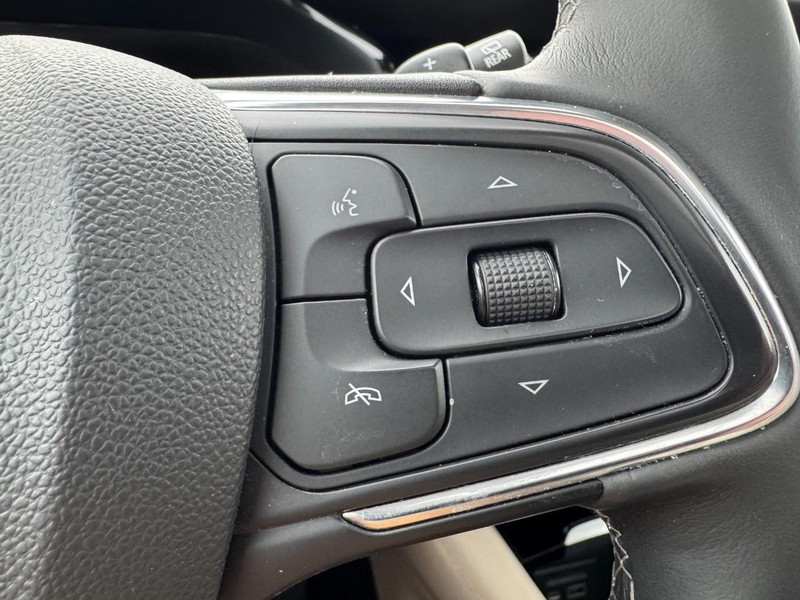 Buick Envision Vehicle Full-screen Gallery Image 19