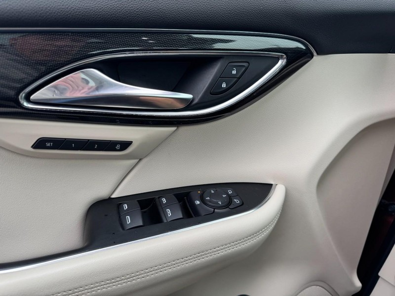 Buick Envision Vehicle Full-screen Gallery Image 25