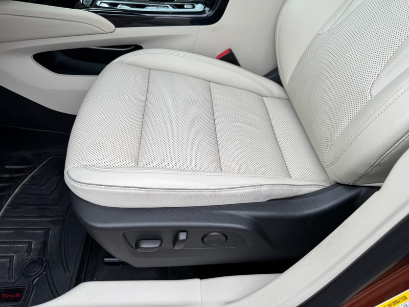 Buick Envision Vehicle Full-screen Gallery Image 26