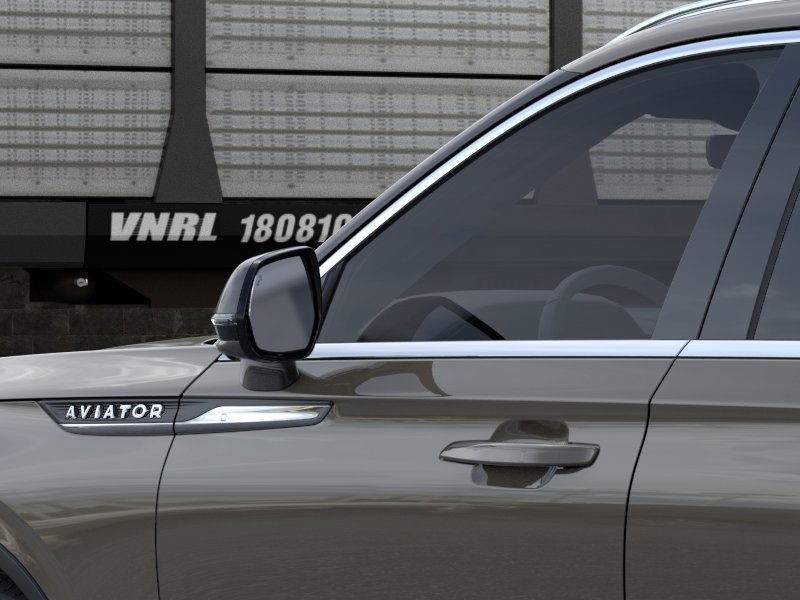 Lincoln Aviator Vehicle Full-screen Gallery Image 20