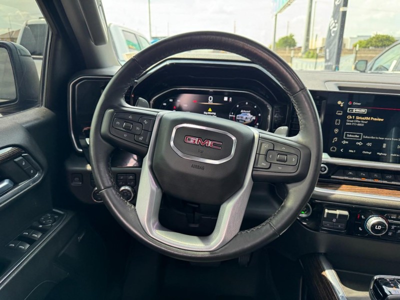 GMC Sierra 1500 Vehicle Full-screen Gallery Image 10