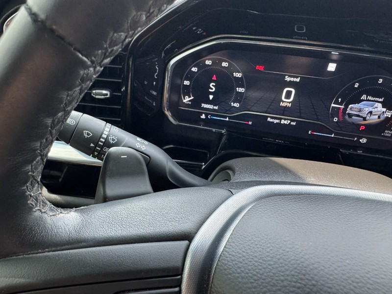 GMC Sierra 1500 Vehicle Full-screen Gallery Image 20