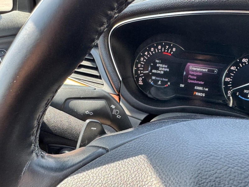 Lincoln MKC Vehicle Full-screen Gallery Image 20