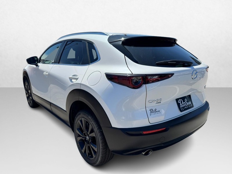 Mazda CX-30 Vehicle Full-screen Gallery Image 07