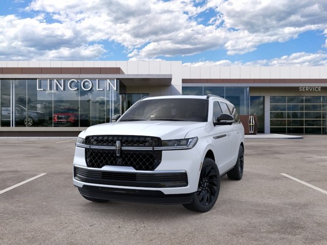 2026 Lincoln Navigator Reserve thumbnail image 02
