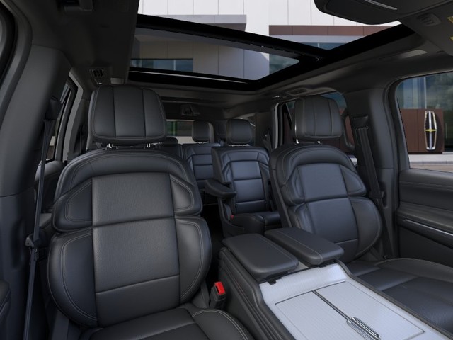 2026 Lincoln Navigator Reserve thumbnail image 10