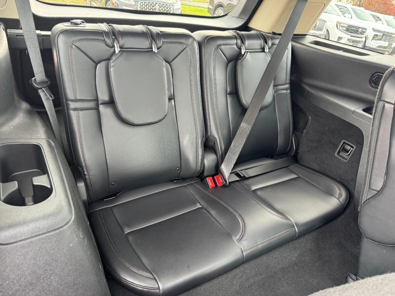 Lincoln Aviator Vehicle Full-screen Gallery Image 14