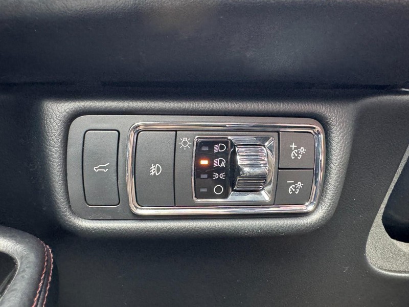 Lincoln Aviator Vehicle Full-screen Gallery Image 22