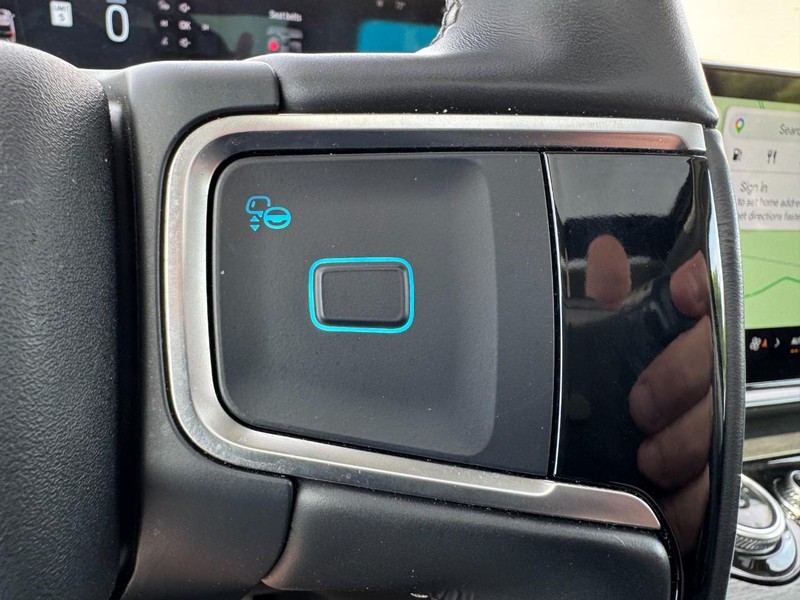 Ford Expedition Max Vehicle Full-screen Gallery Image 19