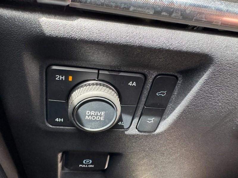 Ford Expedition Max Vehicle Full-screen Gallery Image 22