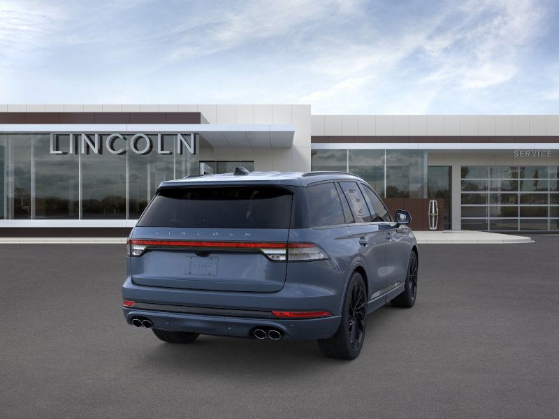 Lincoln Aviator Vehicle Full-screen Gallery Image 08