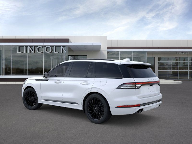 Lincoln Aviator Vehicle Full-screen Gallery Image 04