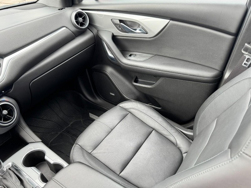 Chevrolet Blazer Vehicle Full-screen Gallery Image 11