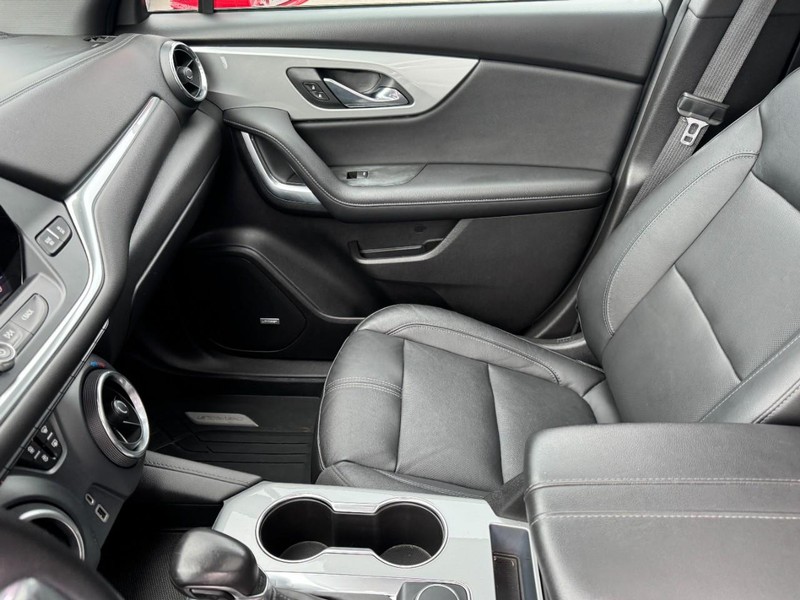 Chevrolet Blazer Vehicle Full-screen Gallery Image 12