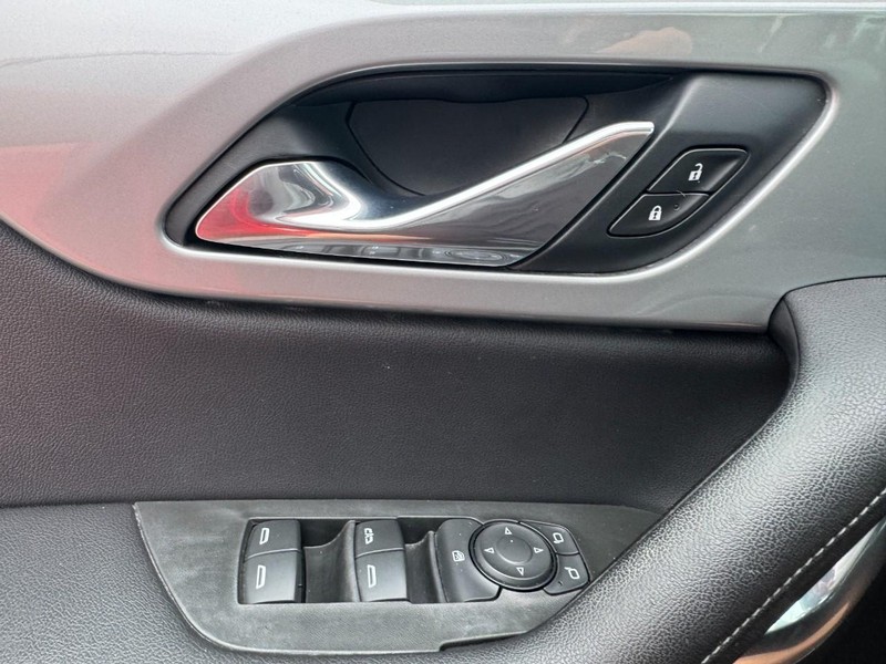 Chevrolet Blazer Vehicle Full-screen Gallery Image 25