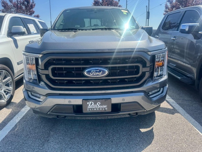 Ford F-150 Vehicle Full-screen Gallery Image 02