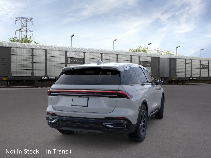 Lincoln Nautilus Vehicle Full-screen Gallery Image 08