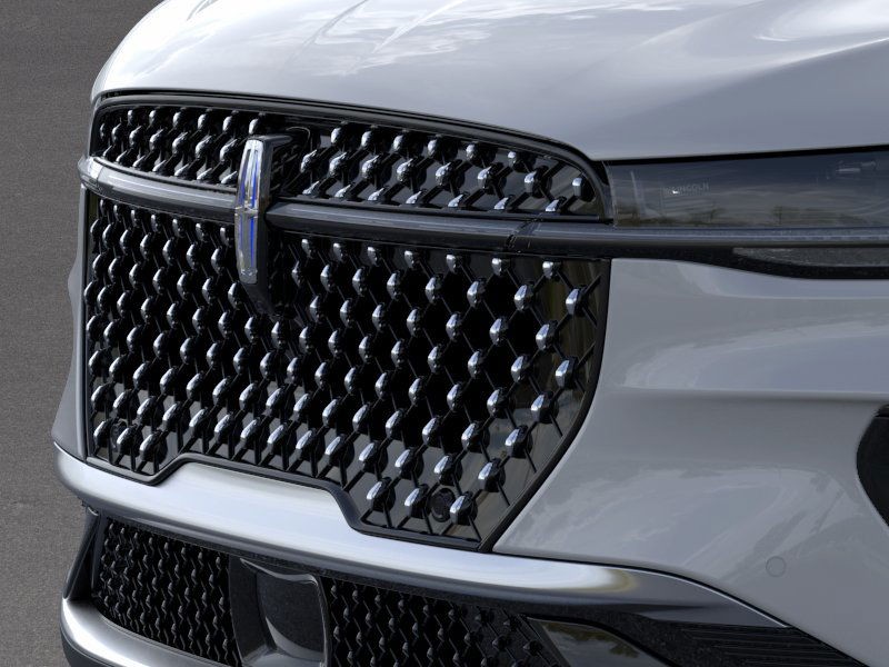 Lincoln Nautilus Vehicle Full-screen Gallery Image 17