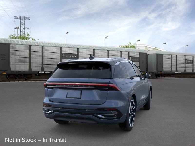 Lincoln Nautilus Vehicle Full-screen Gallery Image 08