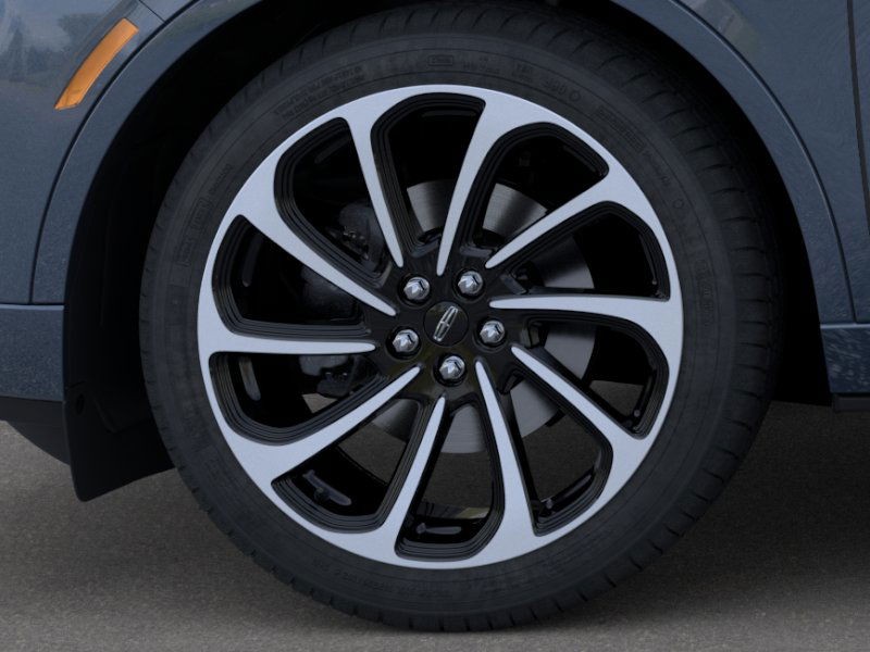 Lincoln Nautilus Vehicle Full-screen Gallery Image 19