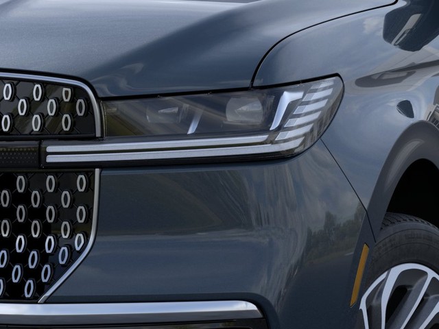 2026 Lincoln Navigator Reserve thumbnail image 18