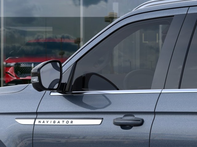 2026 Lincoln Navigator Reserve thumbnail image 20