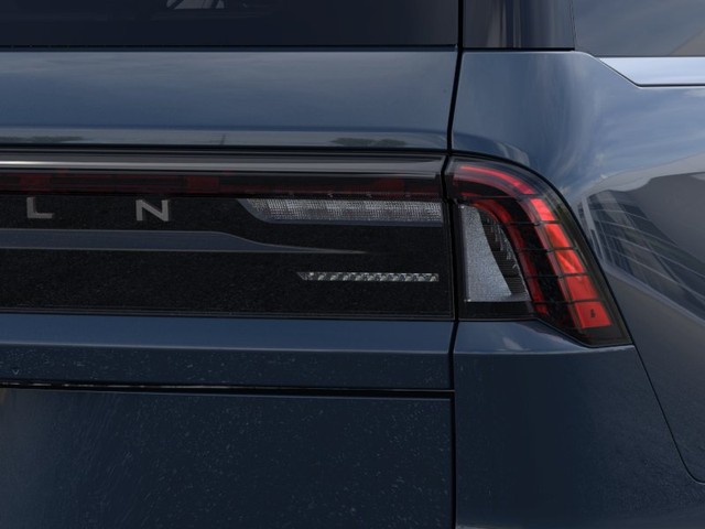 2026 Lincoln Navigator Reserve thumbnail image 21