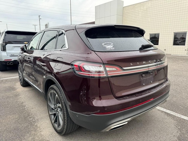 Lincoln Nautilus Vehicle Full-screen Gallery Image 04