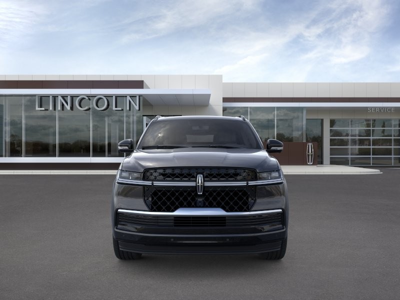 Lincoln Navigator L Vehicle Full-screen Gallery Image 06