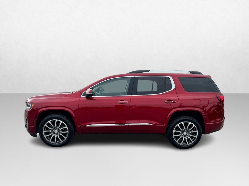 GMC Acadia Vehicle Full-screen Gallery Image 08