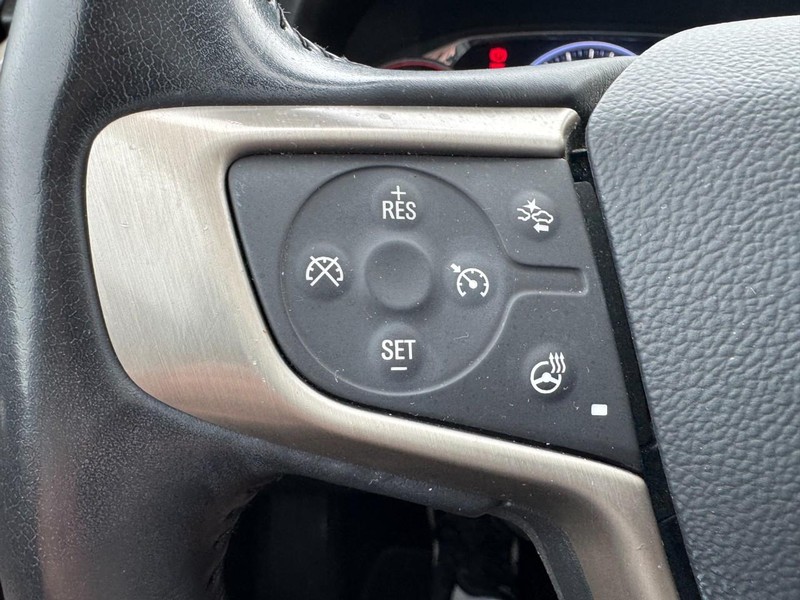 GMC Acadia Vehicle Full-screen Gallery Image 18