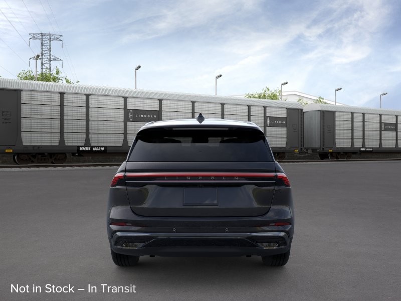 Lincoln Nautilus Vehicle Full-screen Gallery Image 05