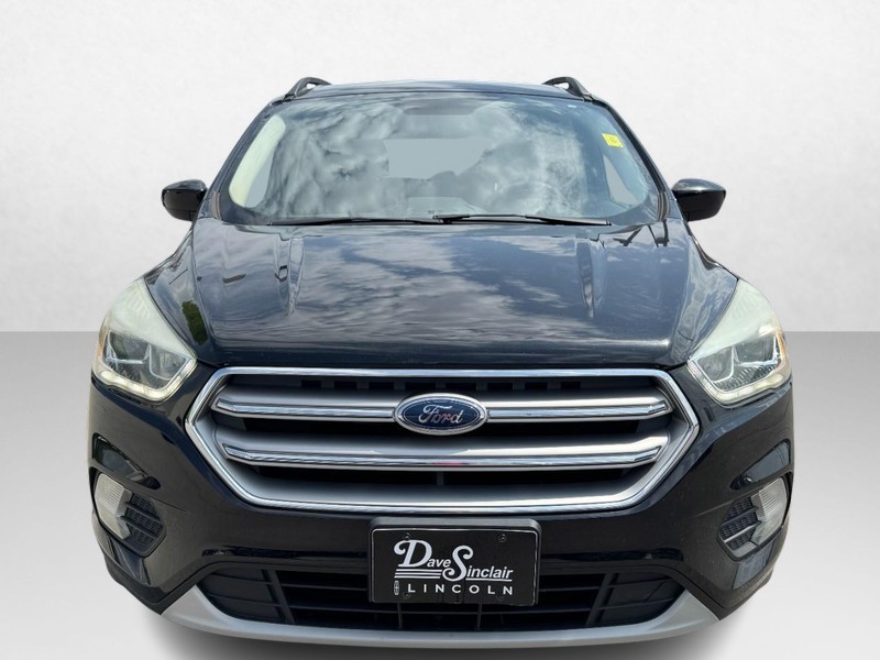 Ford Escape Vehicle Full-screen Gallery Image 02