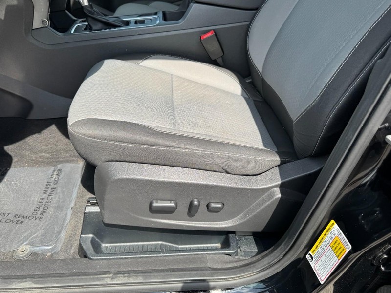 Ford Escape Vehicle Full-screen Gallery Image 26