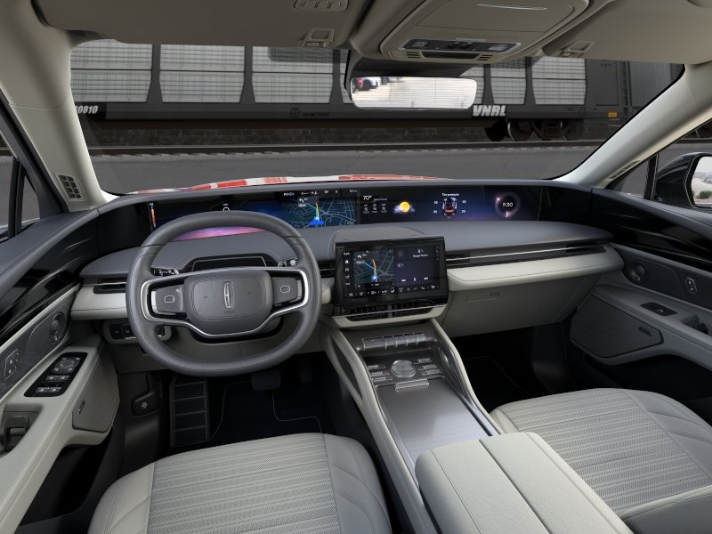 Lincoln Nautilus Vehicle Full-screen Gallery Image 09