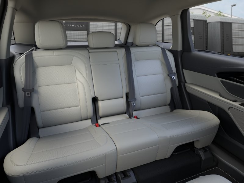 Lincoln Nautilus Vehicle Full-screen Gallery Image 11