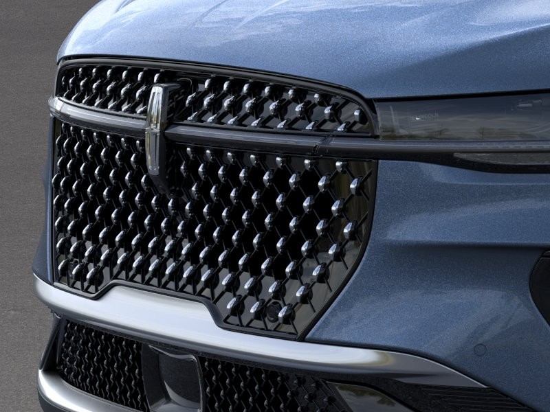 Lincoln Nautilus Vehicle Full-screen Gallery Image 17