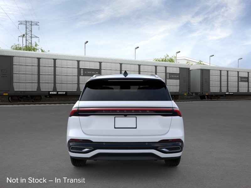 Lincoln Nautilus Vehicle Full-screen Gallery Image 05