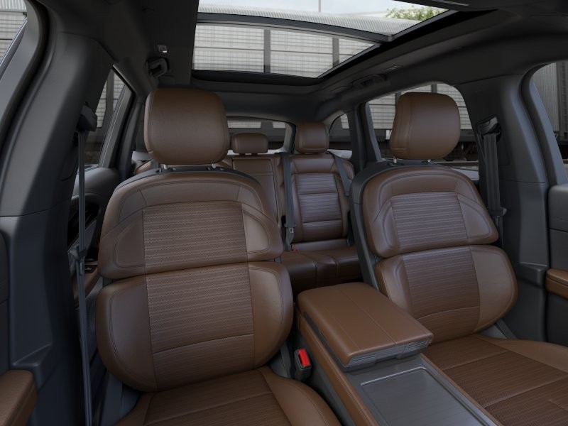 Lincoln Nautilus Vehicle Full-screen Gallery Image 10