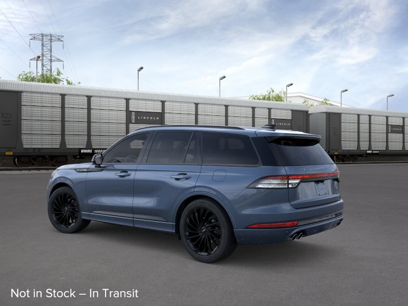 Lincoln Aviator Vehicle Full-screen Gallery Image 04