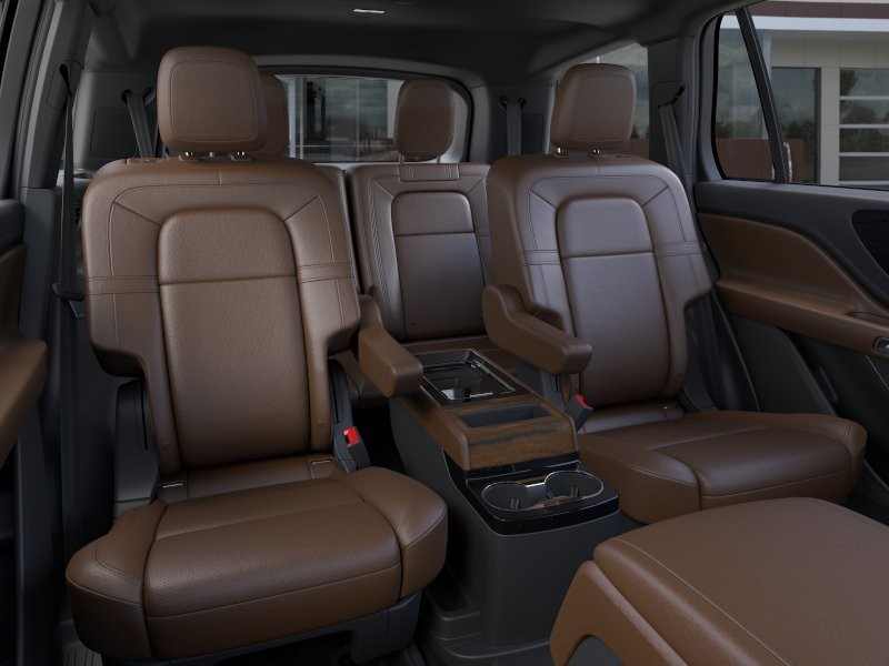 Lincoln Aviator Vehicle Full-screen Gallery Image 11