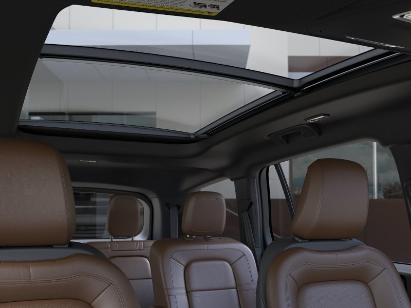 Lincoln Aviator Vehicle Full-screen Gallery Image 22